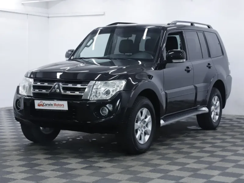 Mitsubishi Pajero 2012