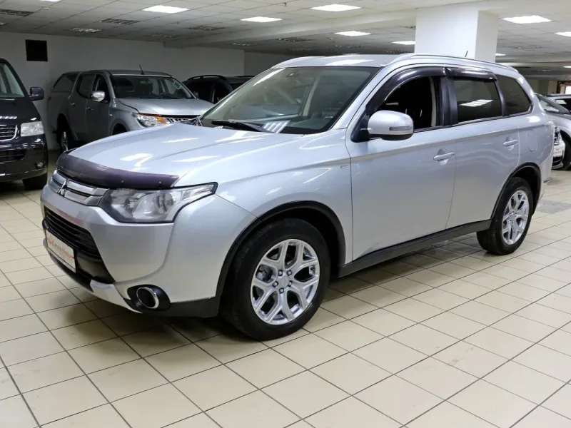 Mitsubishi Outlander 2014