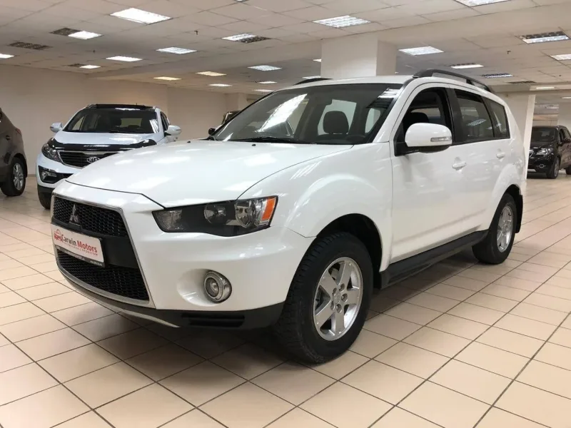 Mitsubishi Outlander 2012