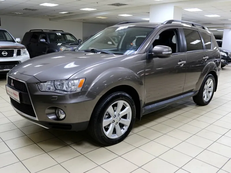 Mitsubishi Outlander 2012