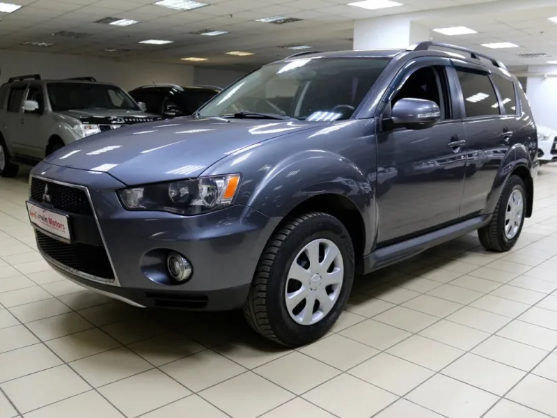 Mitsubishi Outlander 2012