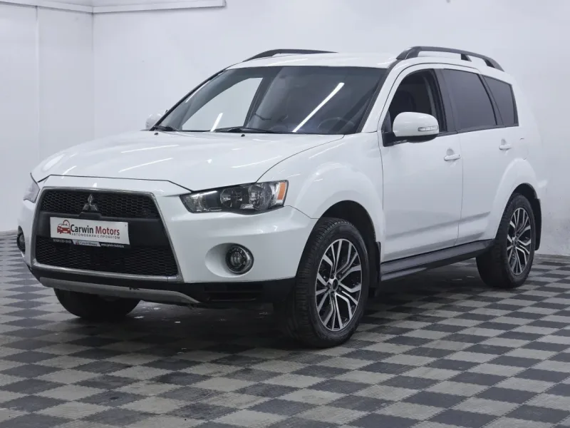 Mitsubishi Outlander 2012