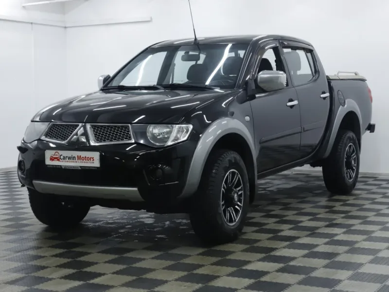 Mitsubishi L200 2013
