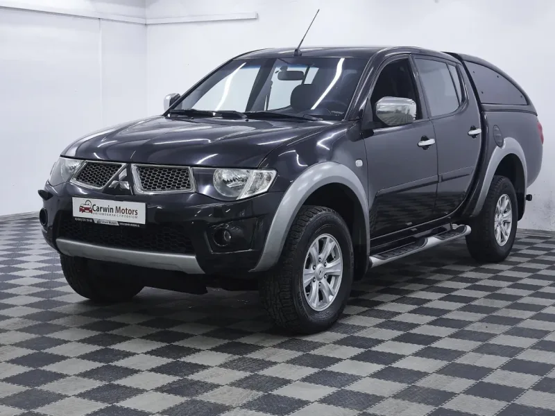 Mitsubishi L200 2012