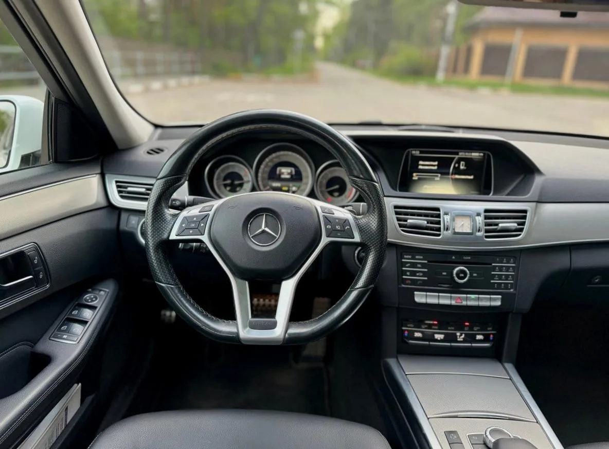 Mercedes-Benz E-Класс