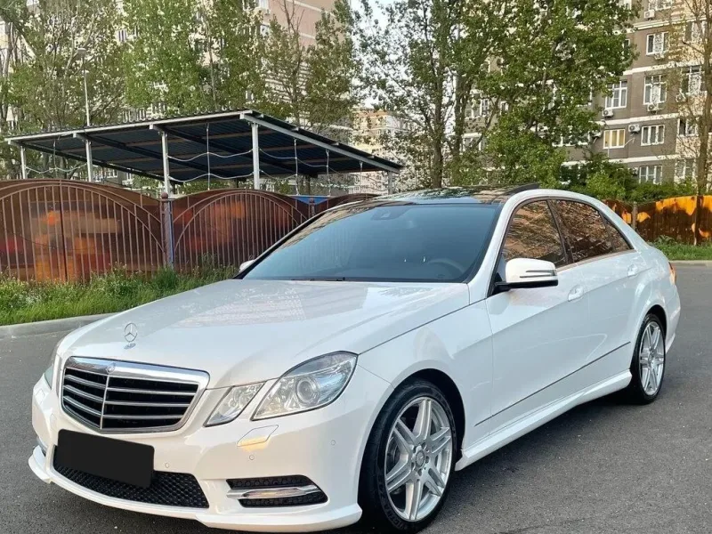 Mercedes-Benz E-Класс 2013