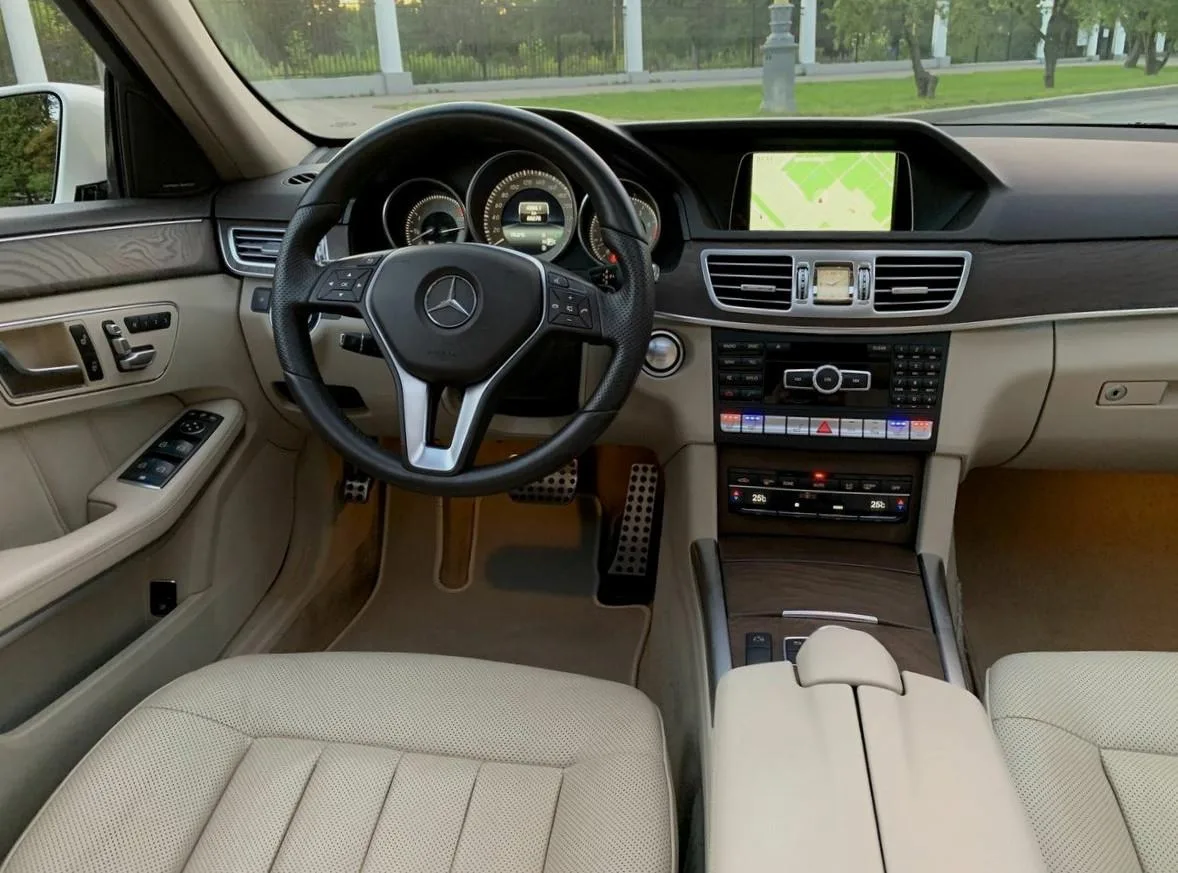 Mercedes-Benz E-Класс