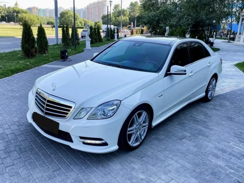 Mercedes-Benz E-Класс 2013