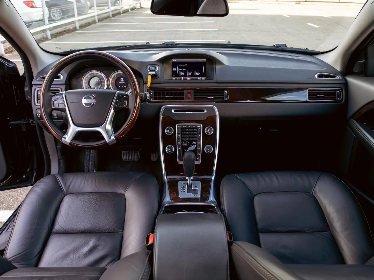 Volvo XC70