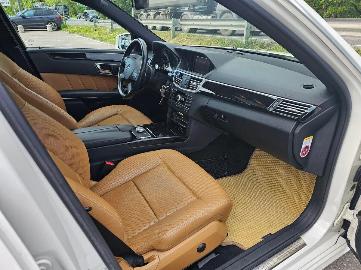 Mercedes-Benz E-Класс