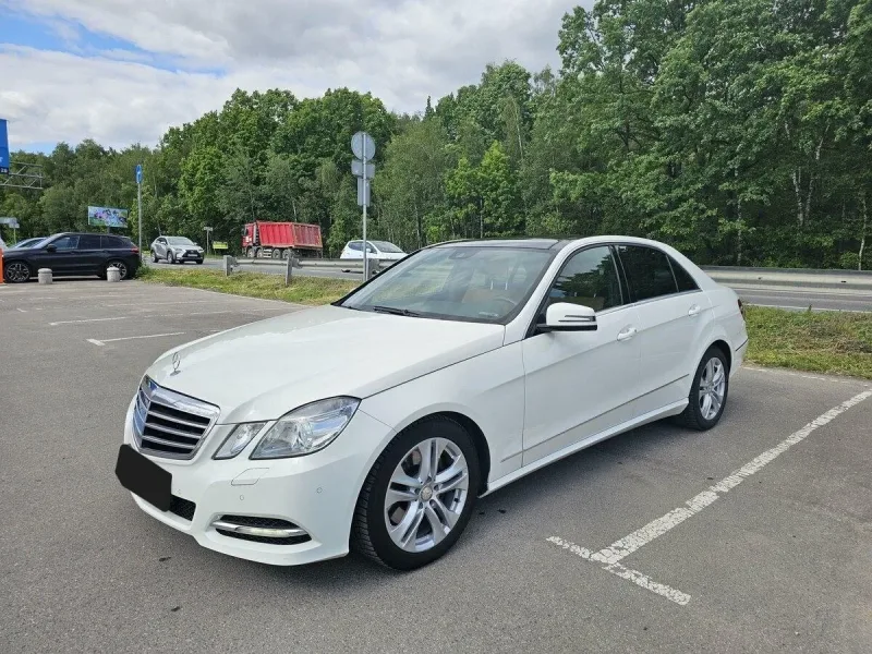 Mercedes-Benz E-Класс 2013