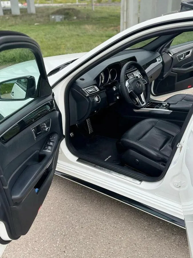 Mercedes-Benz E-Класс