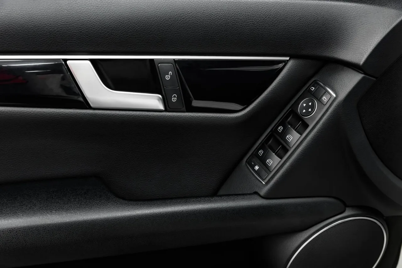 Mercedes-Benz C-Класс