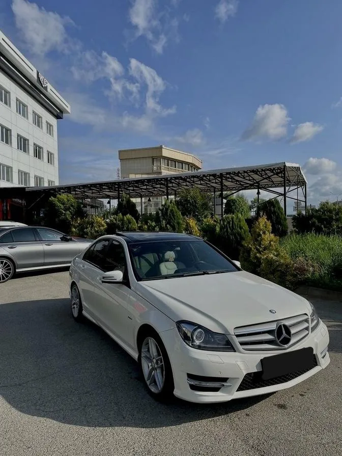 Mercedes-Benz C-Класс
