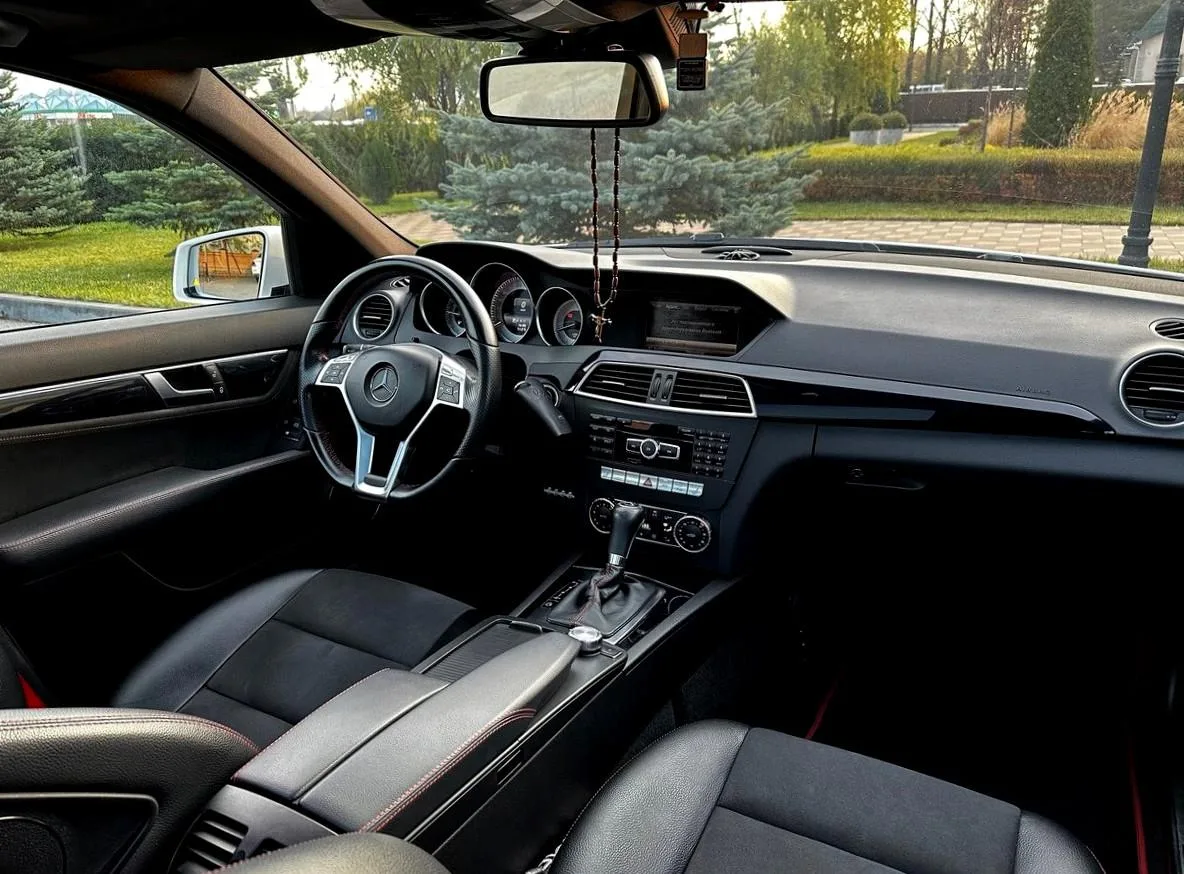 Mercedes-Benz C-Класс