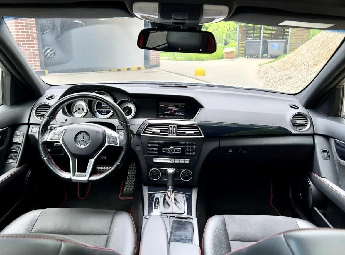 Mercedes-Benz C-Класс
