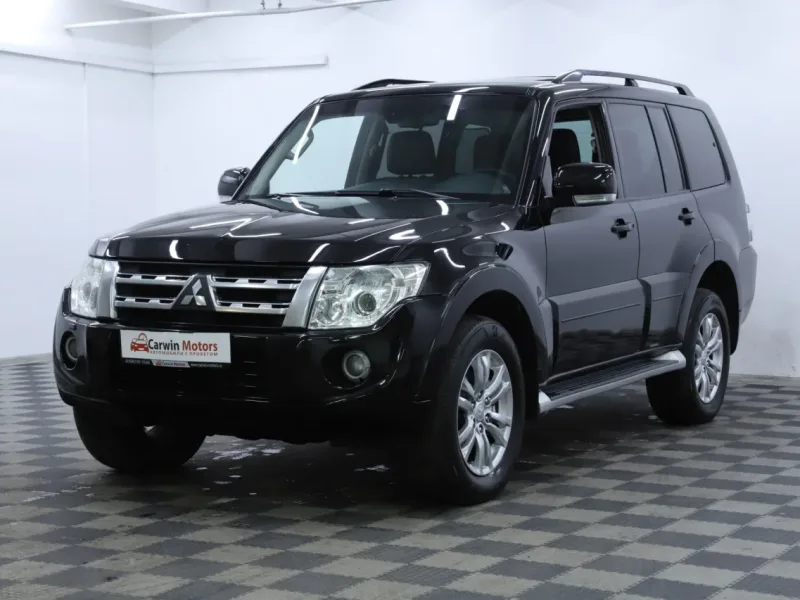 Mitsubishi Pajero 2012