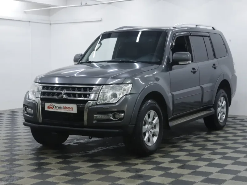 Mitsubishi Pajero 2015