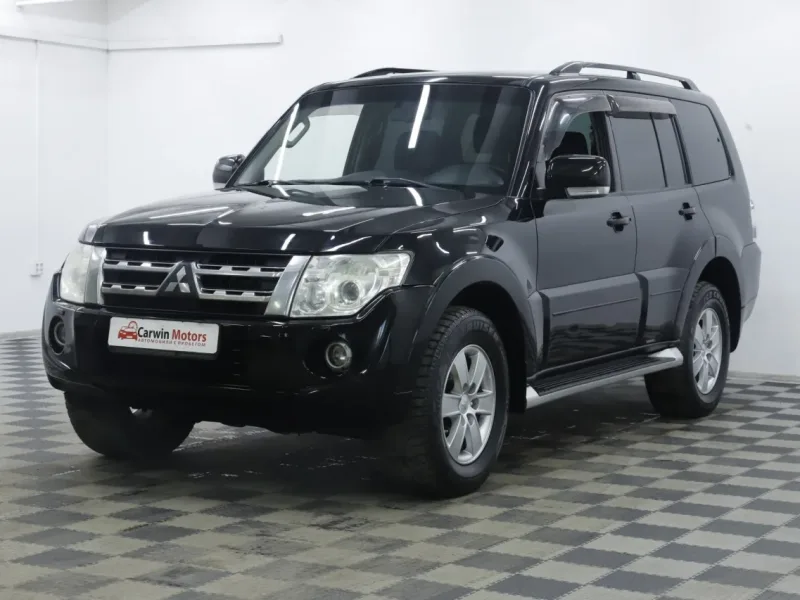 Mitsubishi Pajero 2012