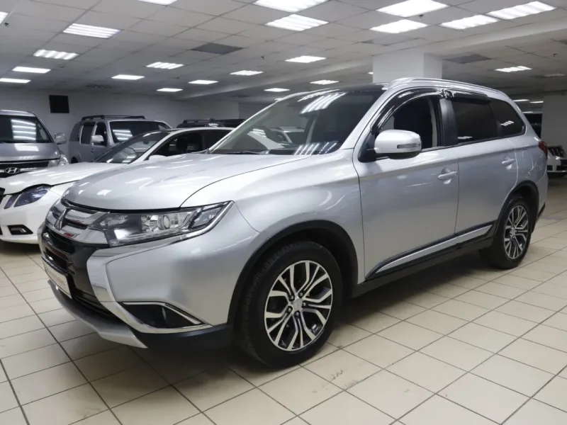 Mitsubishi Outlander 2016