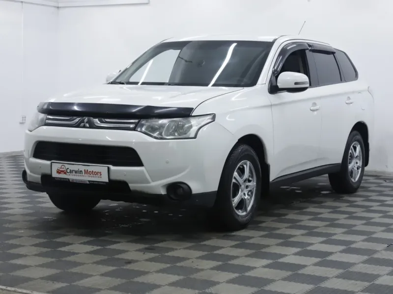 Mitsubishi Outlander 2013