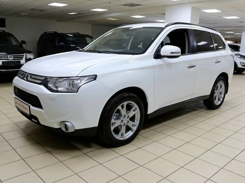 Mitsubishi Outlander 2012