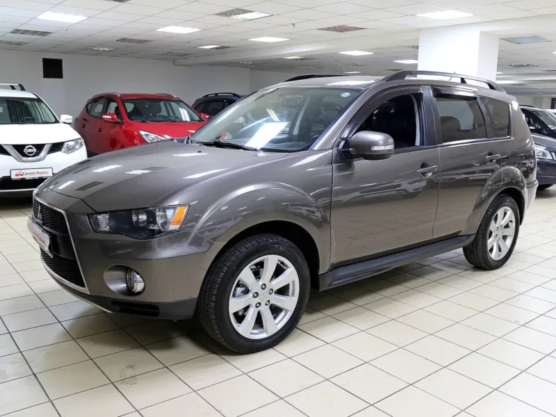 Mitsubishi Outlander 2012