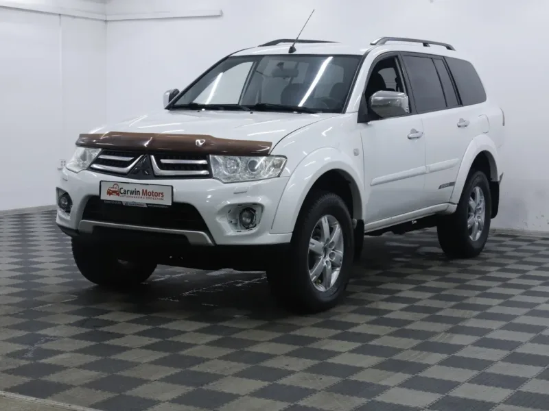 Mitsubishi Pajero Sport 2015