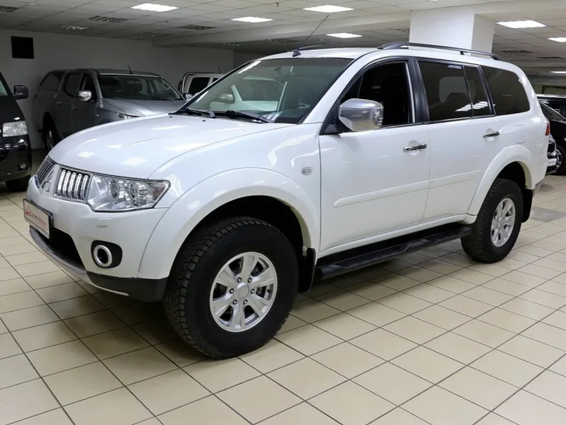 Mitsubishi Pajero Sport 2013