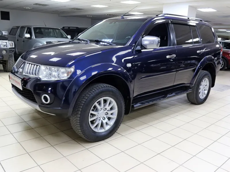 Mitsubishi Pajero Sport 2012