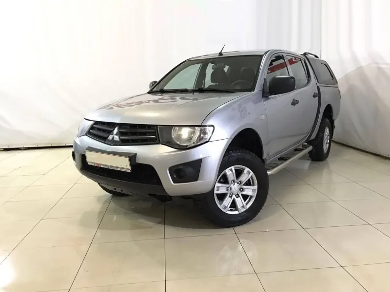 Mitsubishi L200 2012