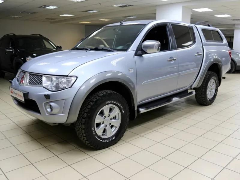 Mitsubishi L200 2013