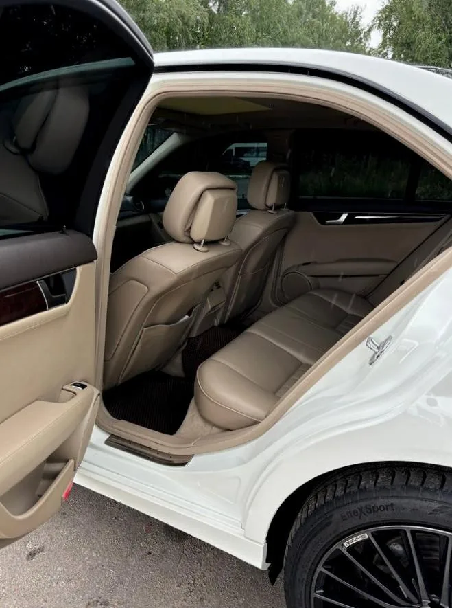 Mercedes-Benz C-Класс