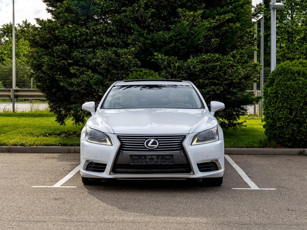 Lexus LS