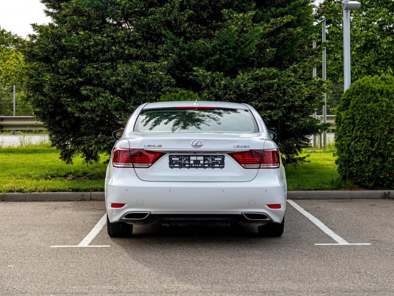 Lexus LS