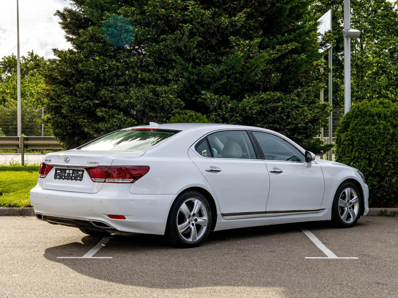Lexus LS