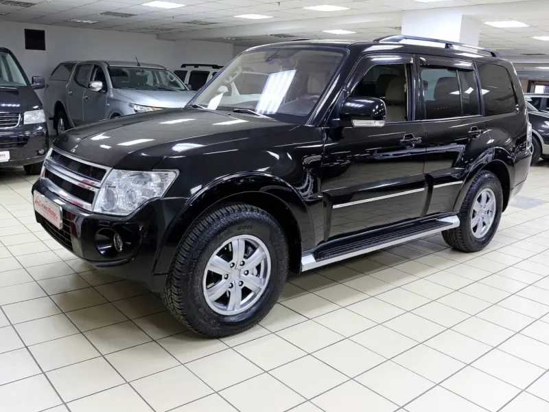 Mitsubishi Pajero 2014