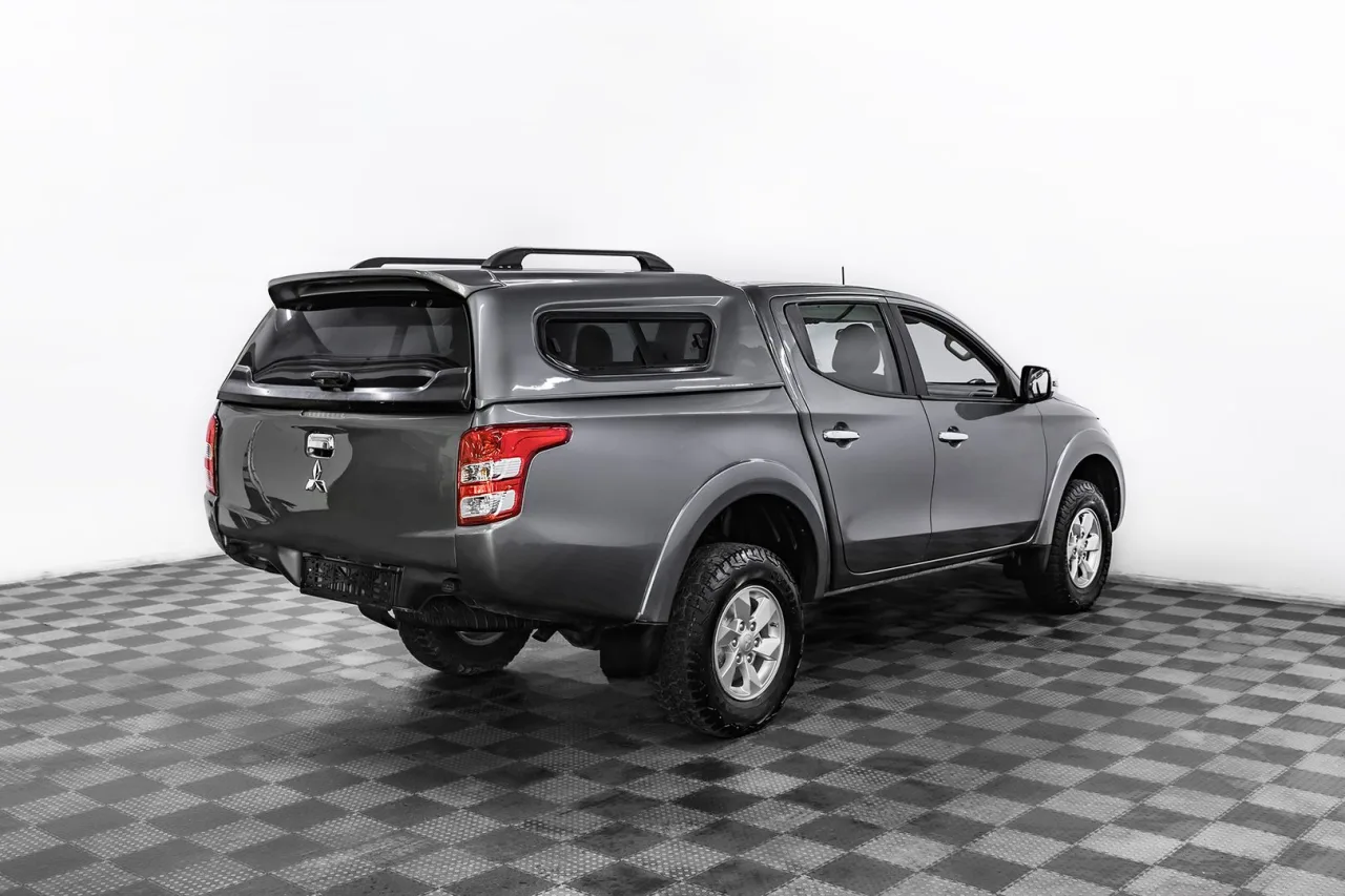 Mitsubishi L200