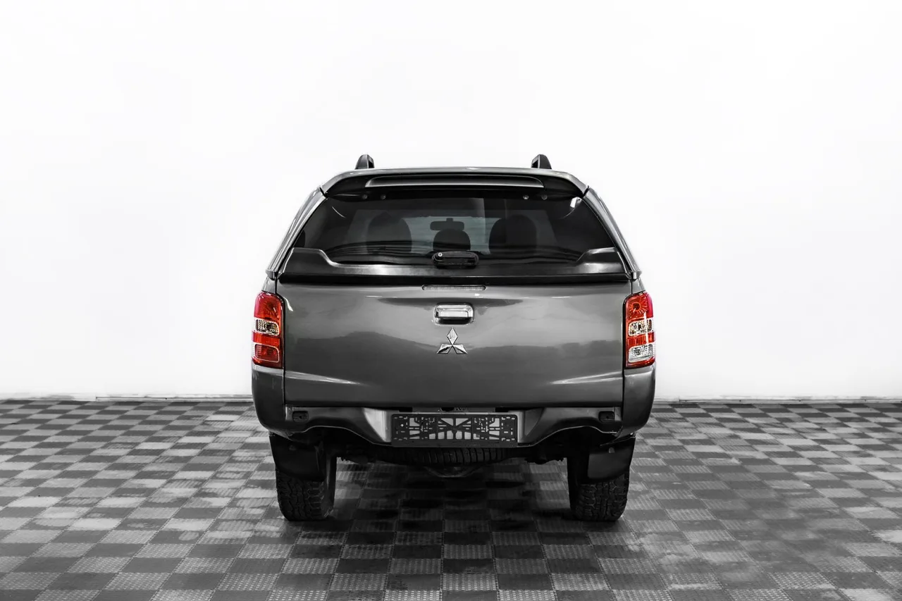 Mitsubishi L200