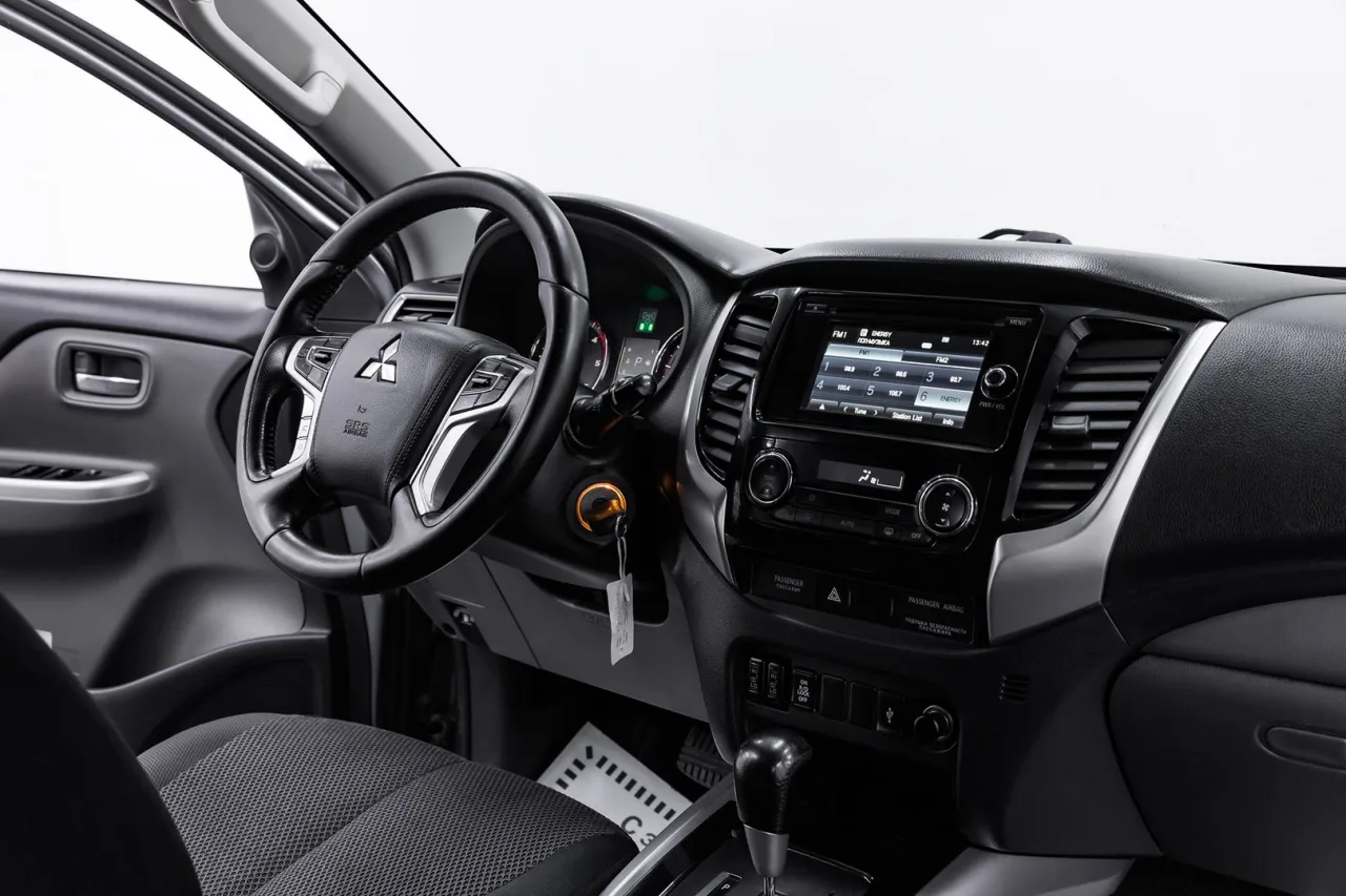 Mitsubishi L200