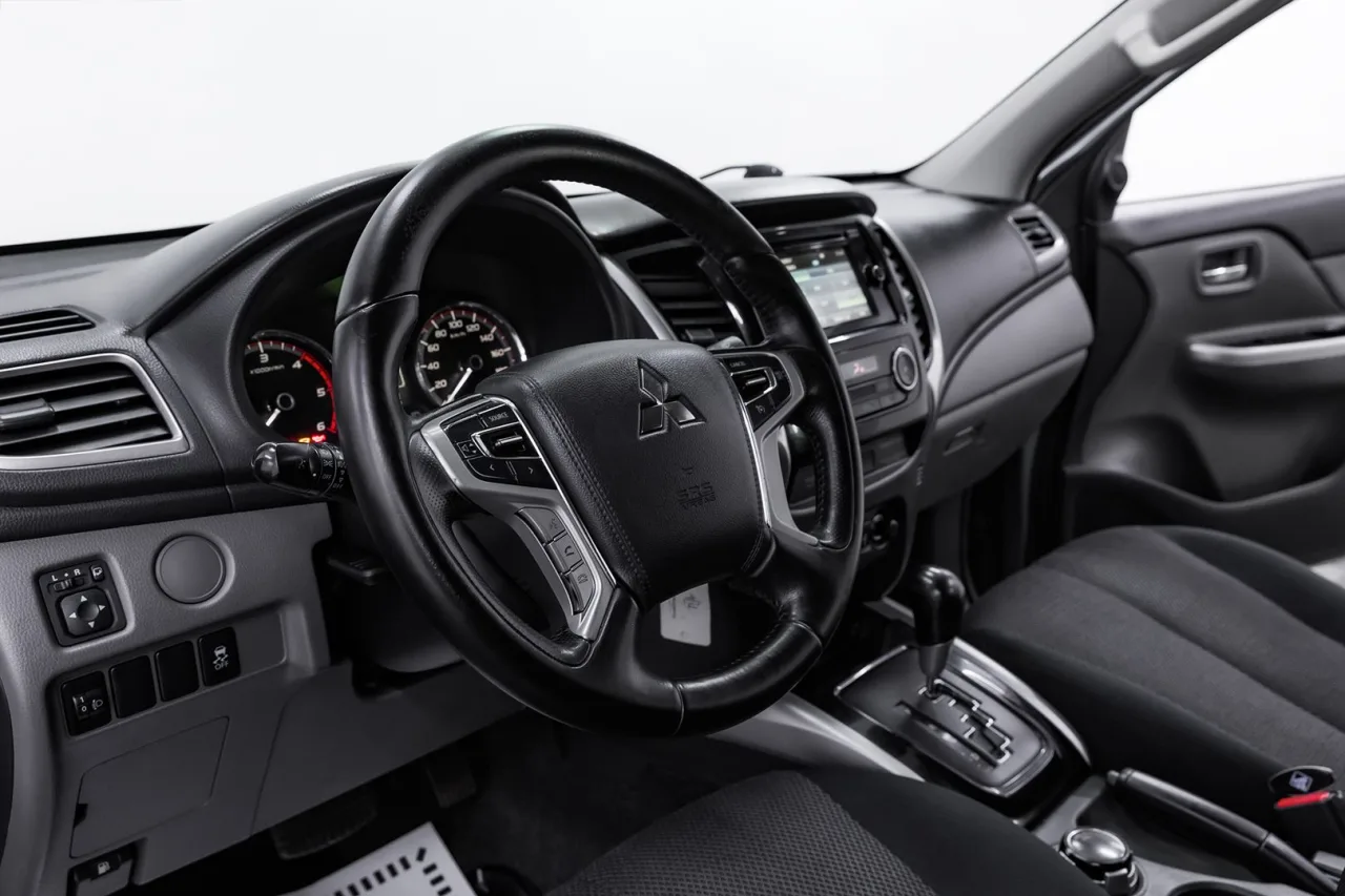 Mitsubishi L200