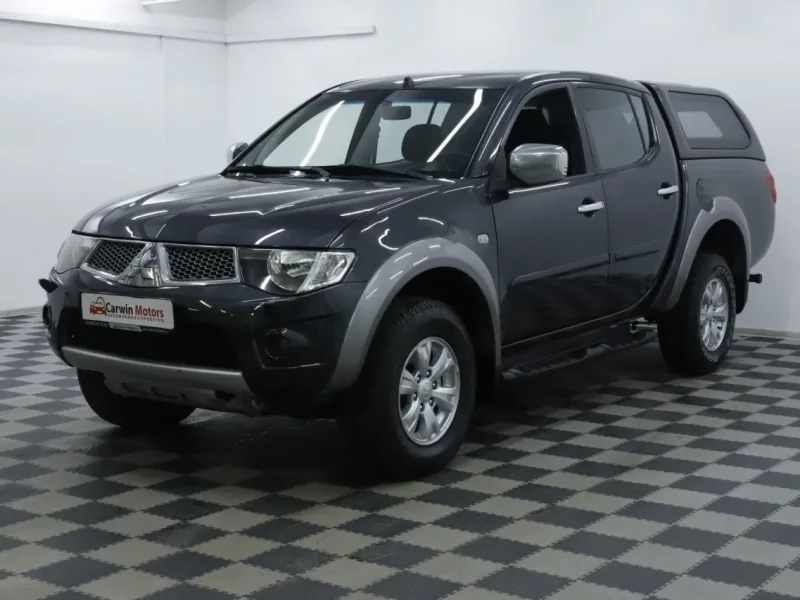 Mitsubishi L200 2012