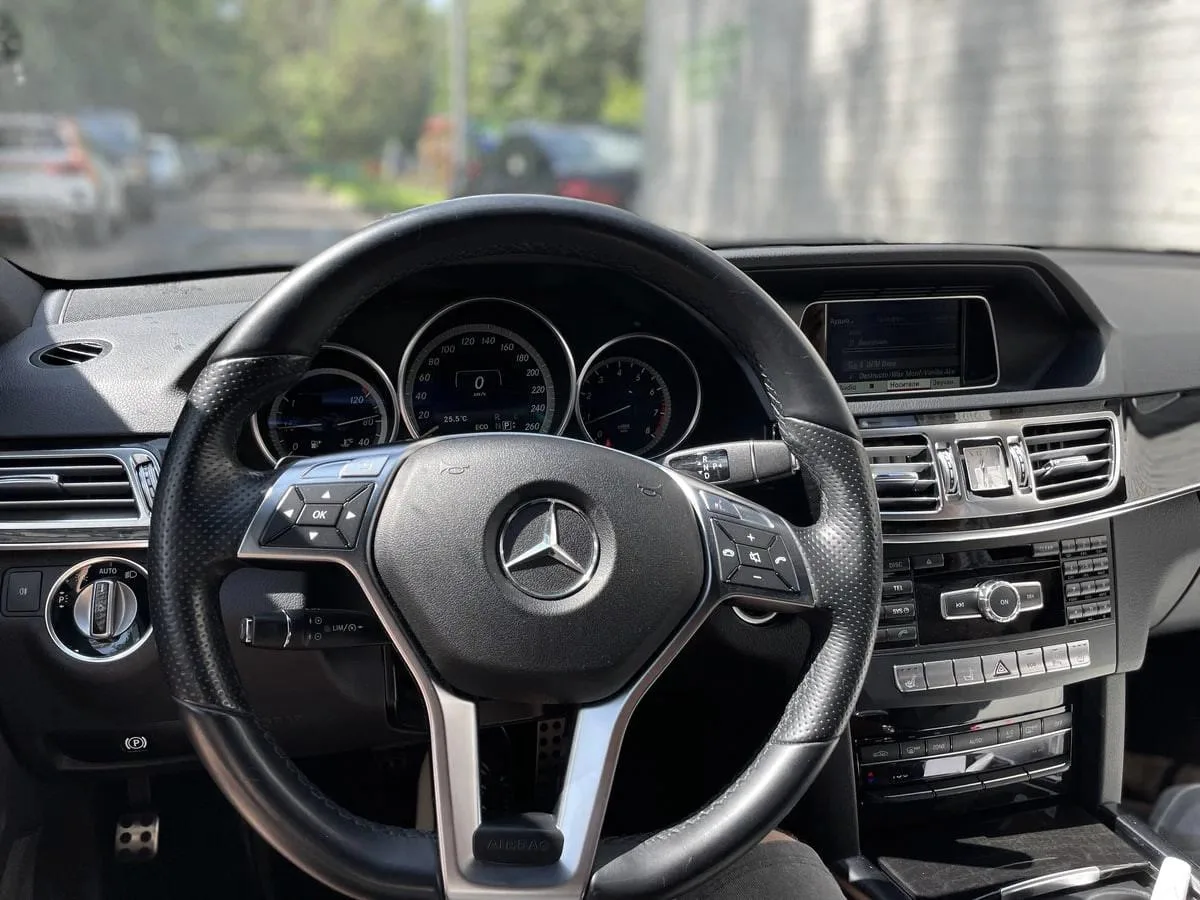 Mercedes-Benz E-Класс