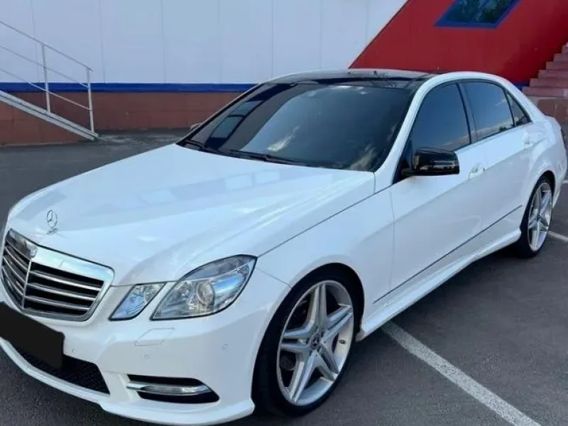 Mercedes-Benz E-Класс 2013