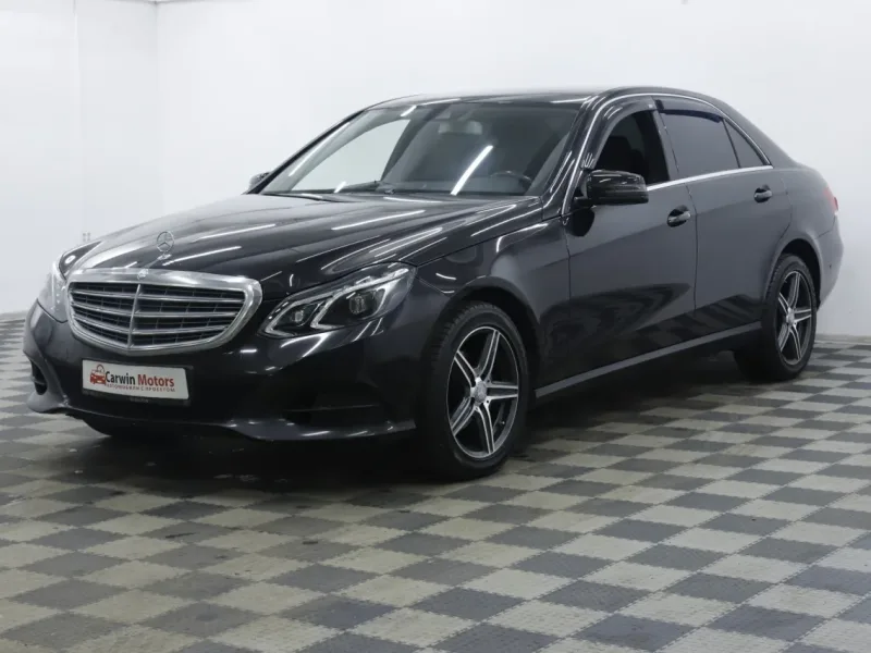 Mercedes-Benz E-Класс 2013