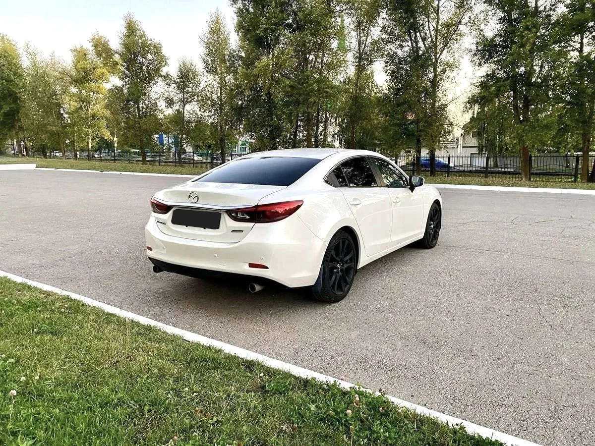Mazda 6