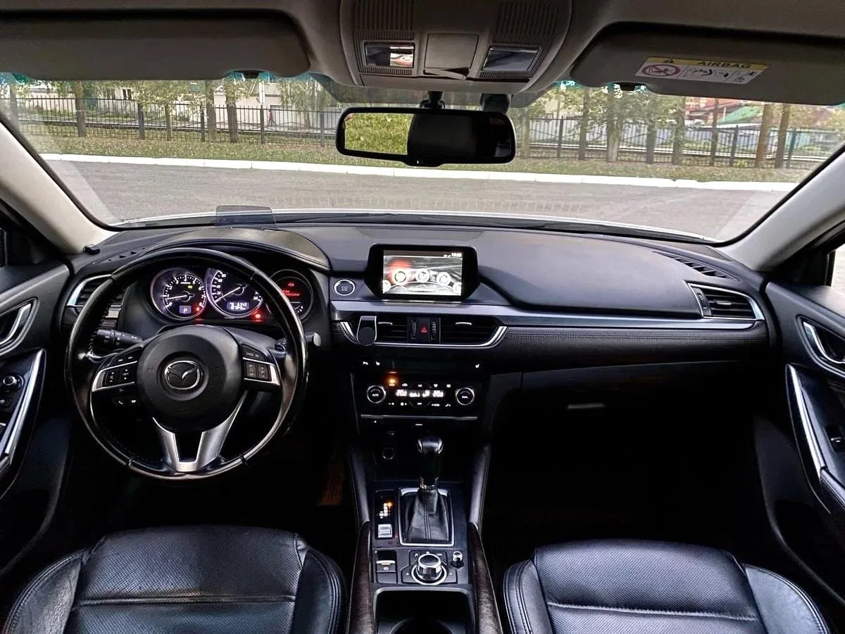 Mazda 6