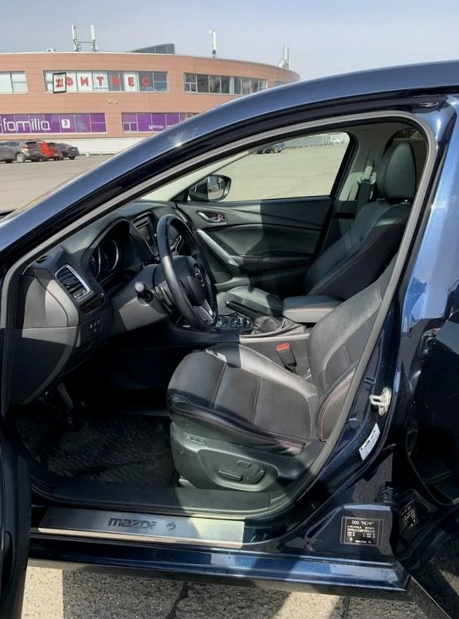 Mazda 6