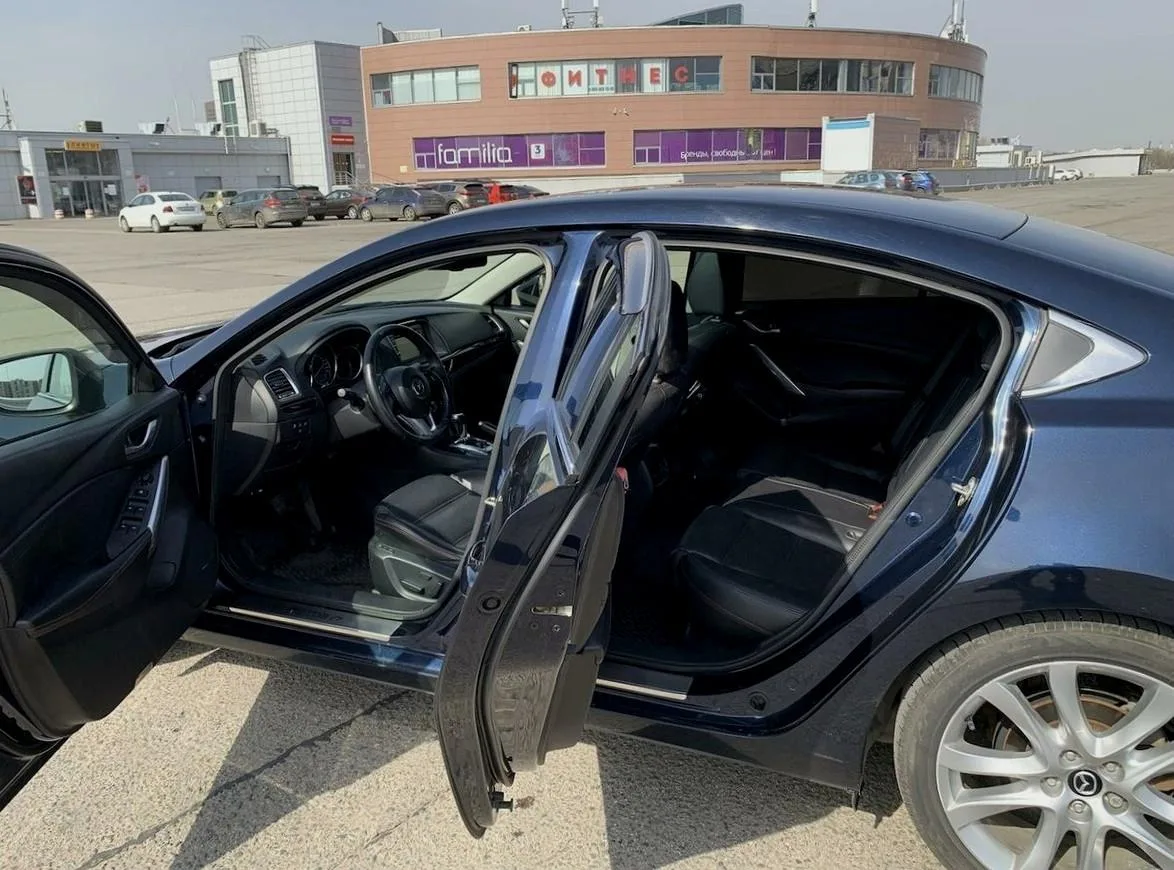 Mazda 6