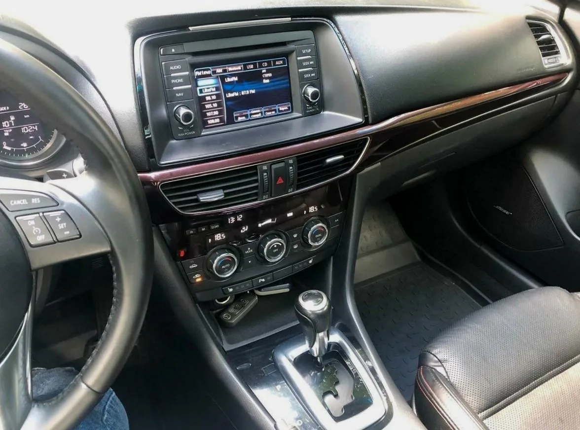 Mazda 6
